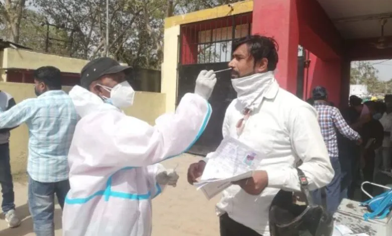 बरेली: कोविड जांच से बचने के लिए दोपहर बाद आ रहे आरटीओ दफ्तर