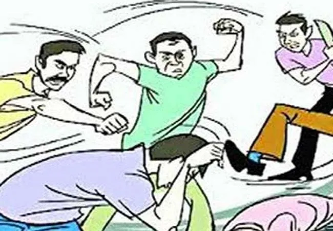 मुरादाबाद: सुपरवाइजर के साथ मारपीट करने में महिला समेत चार फंसे