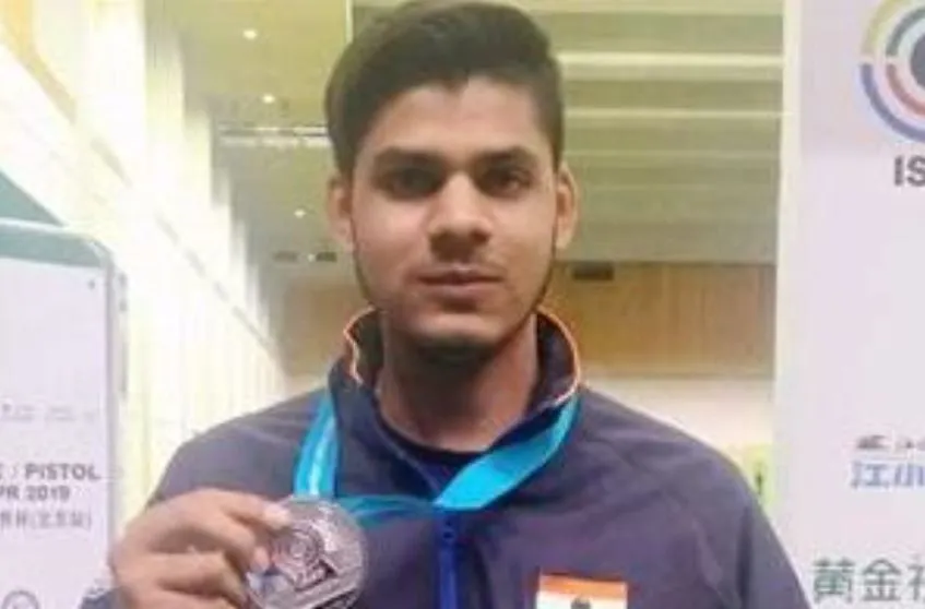 आईएसएसएफ विश्व कप: दस मीटर एयर राइफल में दिव्यांश ने भारत का खाता खोला, जीता कांस्य