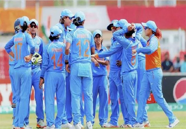 भारतीय महिला टीम को दक्षिण अफ्रीका ने आठ विकेट से हराया