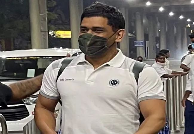 चेन्नई पहुंचे महेंद्र सिंह धोनी, आईपीएल अभ्यास शिविर नौ मार्च से होगा शुरू