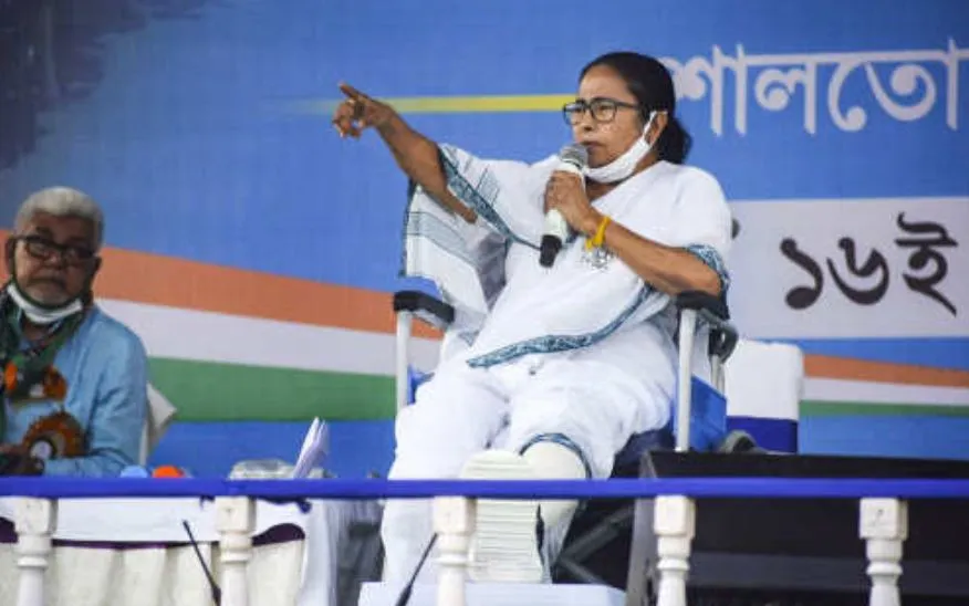 ‘गद्दार मीरजाफर अब बन गए हैं भाजपा के उम्मीदवार, रो रहे पुराने बीजेपी नेता’- ममता