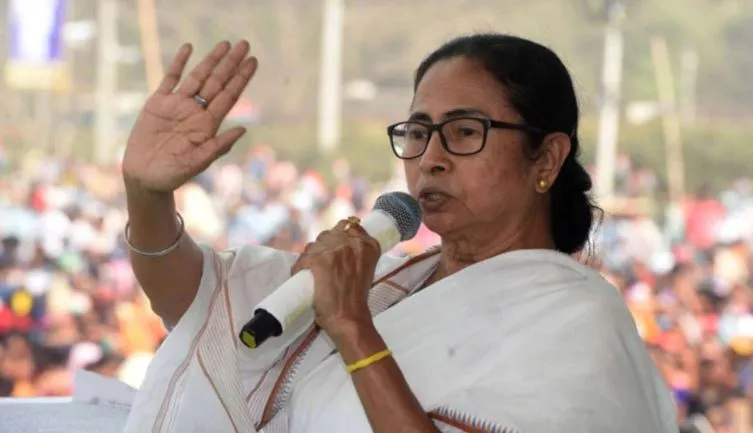 भगवान शिव की पूजा के बाद ममता बनर्जी ने नंदीग्राम सीट से दाखिल किया नामांकन