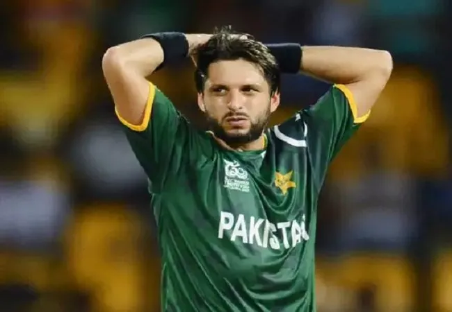 PSL 2021: पाकिस्तान क्रिकेट बोर्ड पर भड़के शाहिद अफरीदी, लगाए गंभीर आरोप