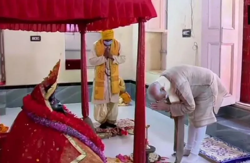 प्रधानमंत्री मोदी ने बांग्लादेश के जशोरेश्वरी काली मंदिर में की पूजा अर्चना
