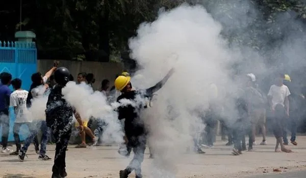 म्‍यांमार में तख्तापलट के बाद सबसे खूनी हिंसा का दिन, सेना की गोलीबारी में 114 लोगों की मौत
