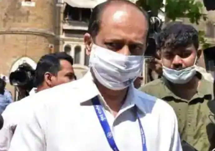 एंटीलिया केस: एनकाउंटर स्पेशलिस्ट सचिन वाजे सस्पेंड