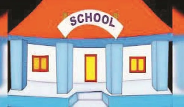 मुरादाबाद: गुरुजी अब बच्चों को फीस जमा करने दे रहे धमकियां