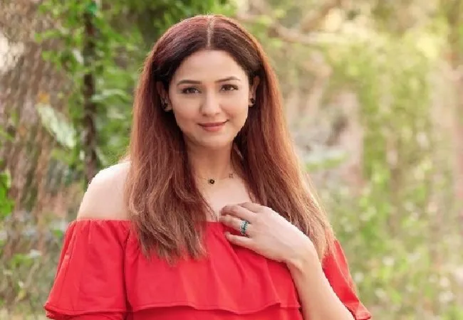 सिंगर नीति मोहन बोलीं, कोई भी मुझे काम करने से नहीं रोक सकता क्योंकि मैं एक महिला हूं