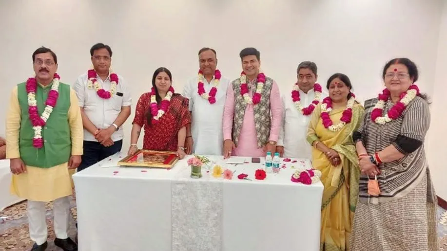 यूपी मेयर काउंसिल के अध्यक्ष बने बरेली के मेयर डॉ. उमेश गौतम