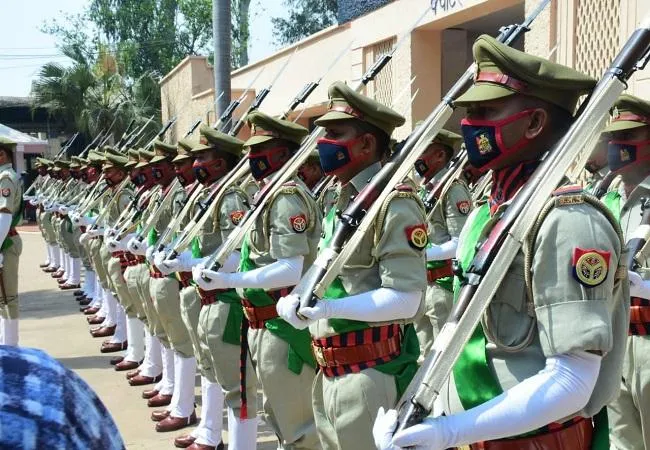 यूपी पुलिस को मुरादाबाद से मिले 63 सब इंस्पेक्टर
