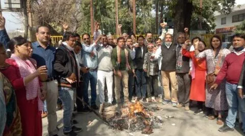 हल्द्वानी: गैरसैंण में हुई घटना के विरोध में विपक्षी दलों का फूटा गुस्सा