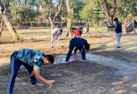 हल्द्वानी: पुलिस ने उजाड़ा योगा पार्क तो स्थानीय युवाओं ने संवारने का उठाया जिम्मा