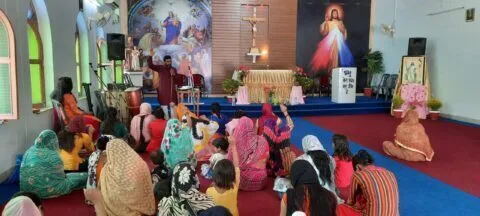 रुद्रपुर: प्रभु के आशीर्वचनों के साथ मनाया ईस्टर का पर्व 