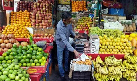 हल्द्वानी: नवरात्रि से पहले ही संतरे ने भक्तों के दांत किए खट्टे