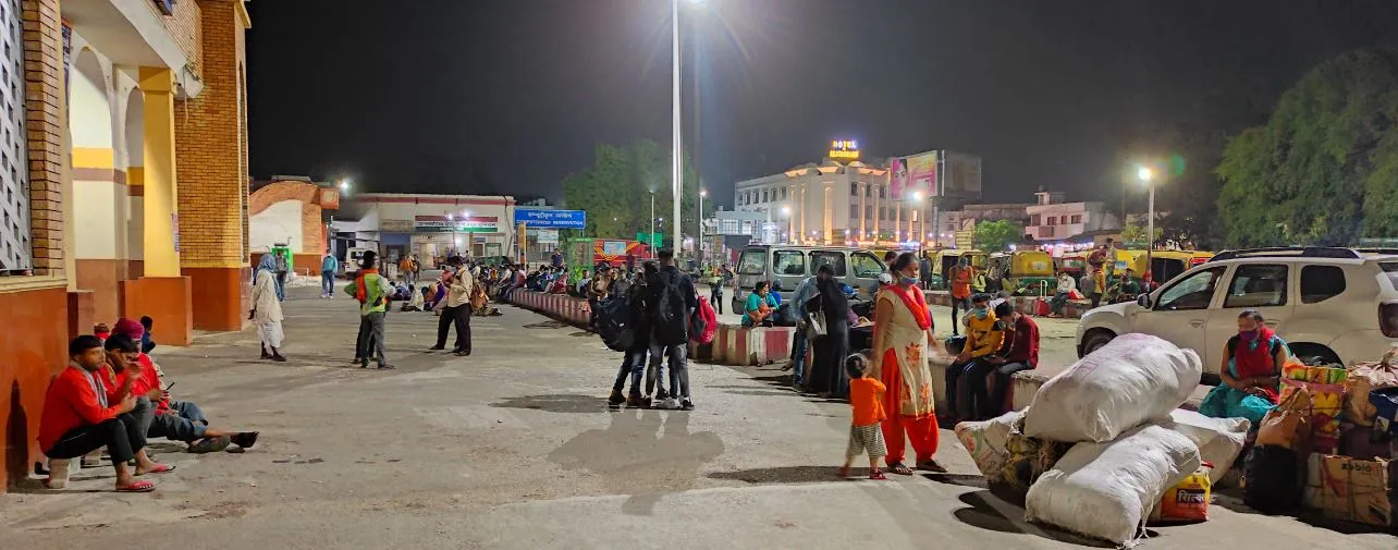 बरेली: रात्रि कर्फ्यू लगने से हजारों रुपयों के टिकट रद्द