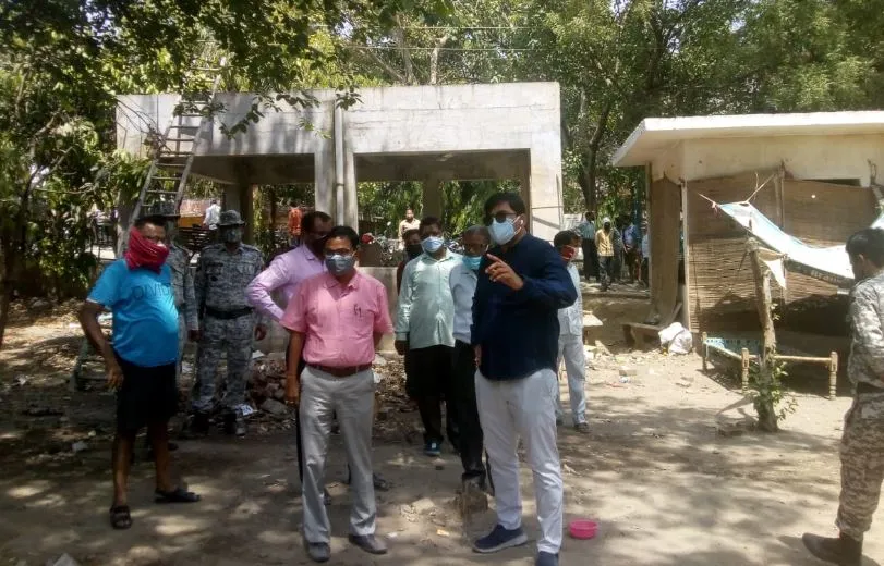 बरेली: चिताओं के लिए कम पड़ी जगह, वैकल्पिक व्यवस्था के प्रयास