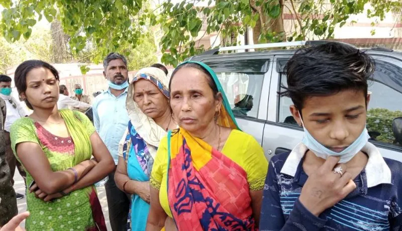बरेली: पत्नी से झगड़े के बाद युवक ने फांसी लगाकर दी जान