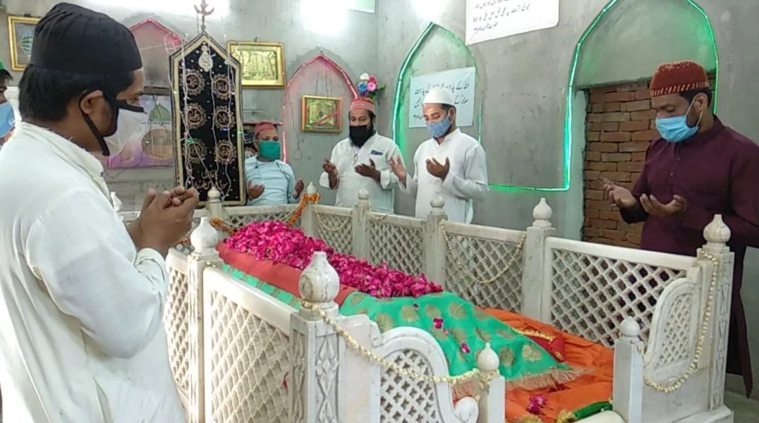 बरेली: कुल की रस्म के साथ नासिर मिया के उर्स का समापन