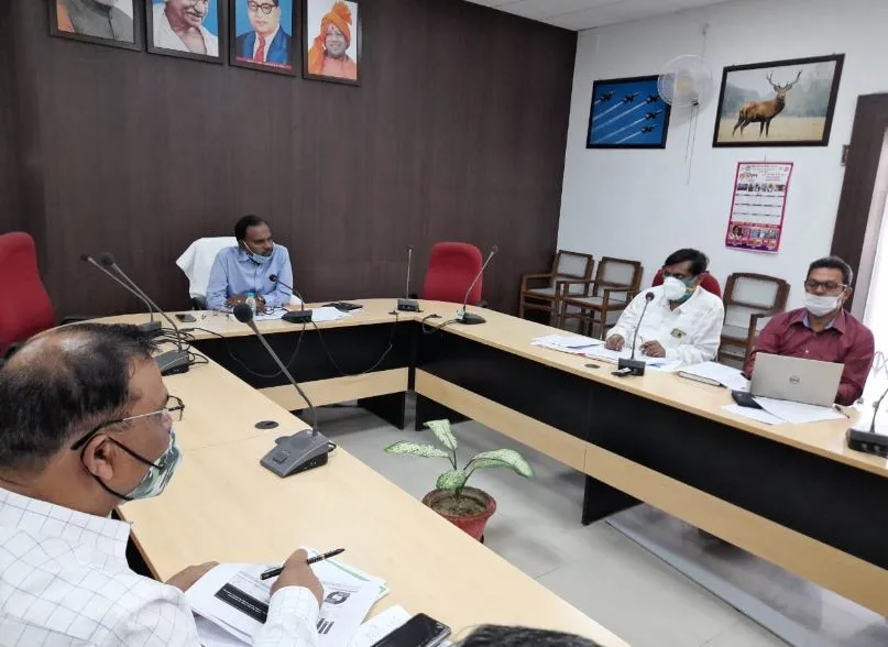 बरेली: जो सामाजिक दूरी का पालन न करे, बगैर मास्क के घूमे, कार्रवाई करें- कमिश्नर