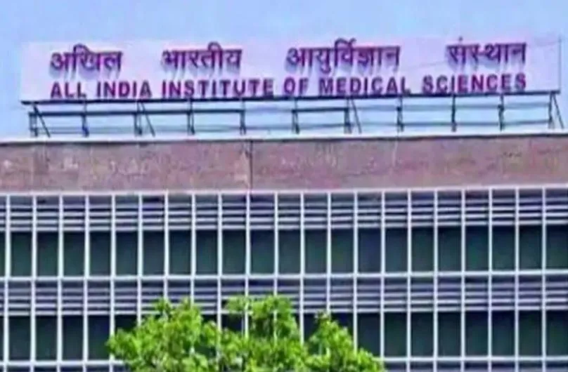 दिल्ली में कहर बनकर टूटा कोरोना, एम्स के 20 डॉक्टर समेत 6 मेडिकल छात्र संक्रमित
