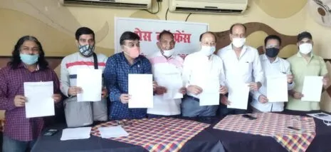 हल्द्वानी: प्रशासन छह बजे तक दे बाजार खोलने की अनुमति वरना झेलना होगा व्यापार प्रदर्शन