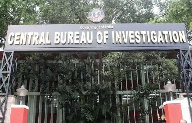 भ्रष्टाचार मामला: सीबीआई ने देशमुख के निजी सहायकों से की पूछताछ