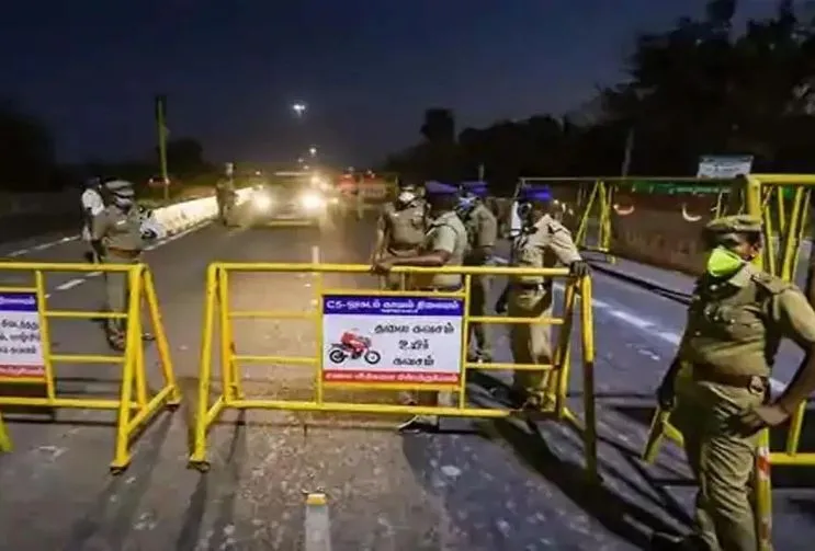 दिल्ली में 30 अप्रैल तक नाइट कर्फ्यू, रात 10 बजे से सुबह 5 बजे तक निकलने पर पाबंदी
