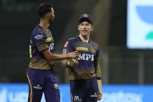 IPL 2021:  सीएसके से हार के बाद केकेआर को एक और झटका, इयोन मोर्गन पर लगा 12 लाख रुपये का जुर्माना