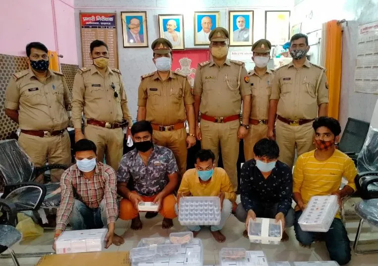 लखनऊ: 20-20 हजार में बेच रहे थे रेमडेसिविर का रैपर लगा इंजेक्शन
