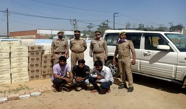 मुरादाबाद : हरियाणा मार्का शराब के साथ तीन गिरफ्तार, पंचायत चुनाव में सप्लाई करने की थी योजना