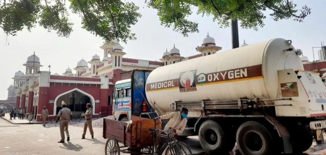 बोकारो से 30,000 लीटर ऑक्सीजन लेकर लखनऊ पहुंची रेलवे की ऑक्सीजन एक्सप्रेस