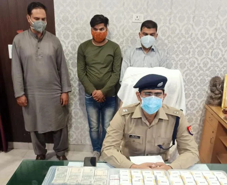 गाजियाबाद: रेमडेसिविर की कालाबाजारी- 70 इंजेक्शनों के साथ चिकित्सक समेत दो गिरफ्तार