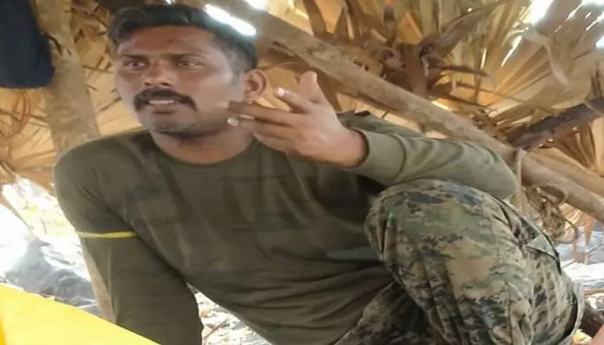बीजापुर मुठभेड़: नक्सलियों ने अगवा किए कोबरा कमांडो राकेश्वर सिंह को छोड़ा