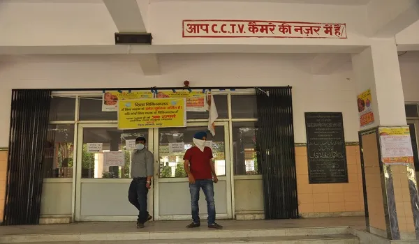रामपुर जिला अस्पताल के चार डाक्टर व पांच नर्स कोरोना संक्रमित