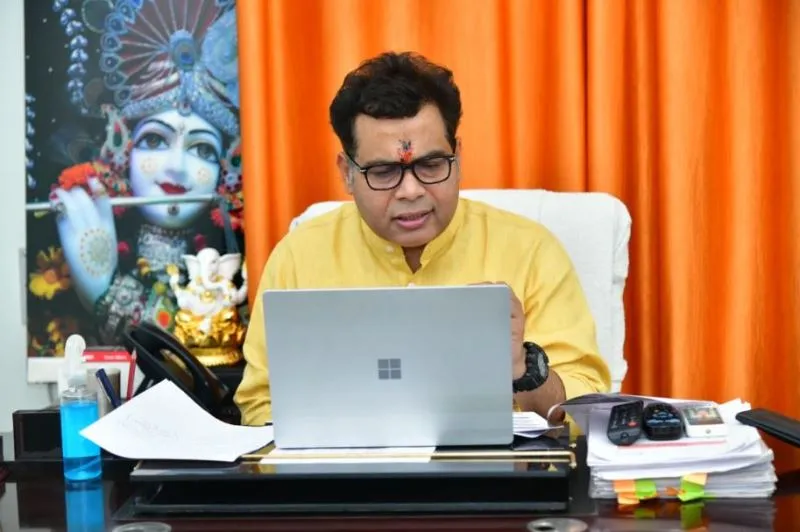 बरेली के हालात सुधारने को ऑक्सीजन बेड दोगुना करने के निर्देश