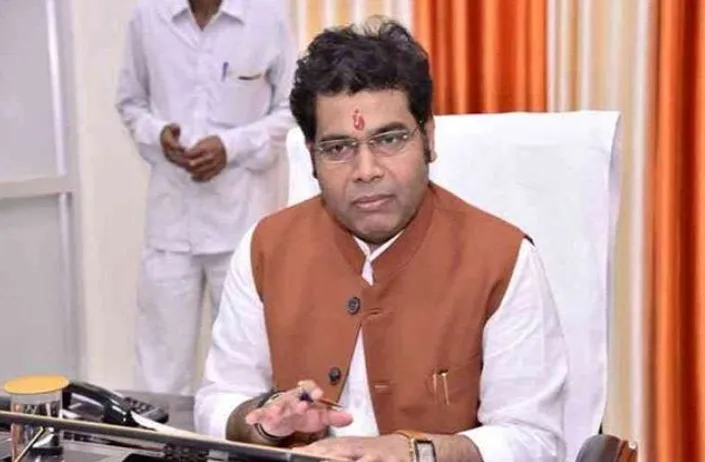 लखनऊ: बिलिंग शिकायतों के निस्तारण में लापरवाही स्वीकार्य नहीं- श्रीकांत शर्मा