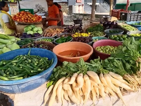 बरेली: कोरोना काल में घट गई सब्जी की आवक, बढ़ गए दाम