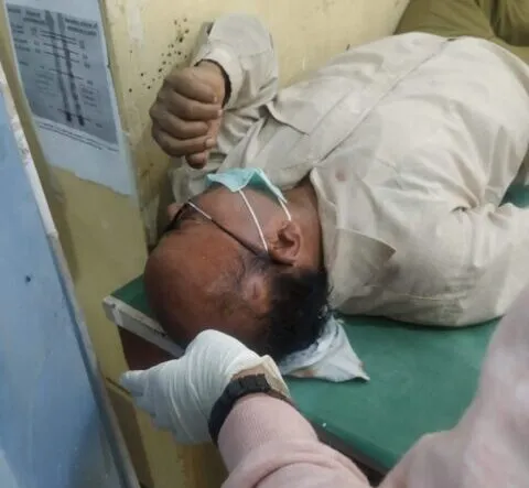 बागेश्वर: अनियंत्रित होकर पलटी केएमओयू की गाड़ी, दो घायल