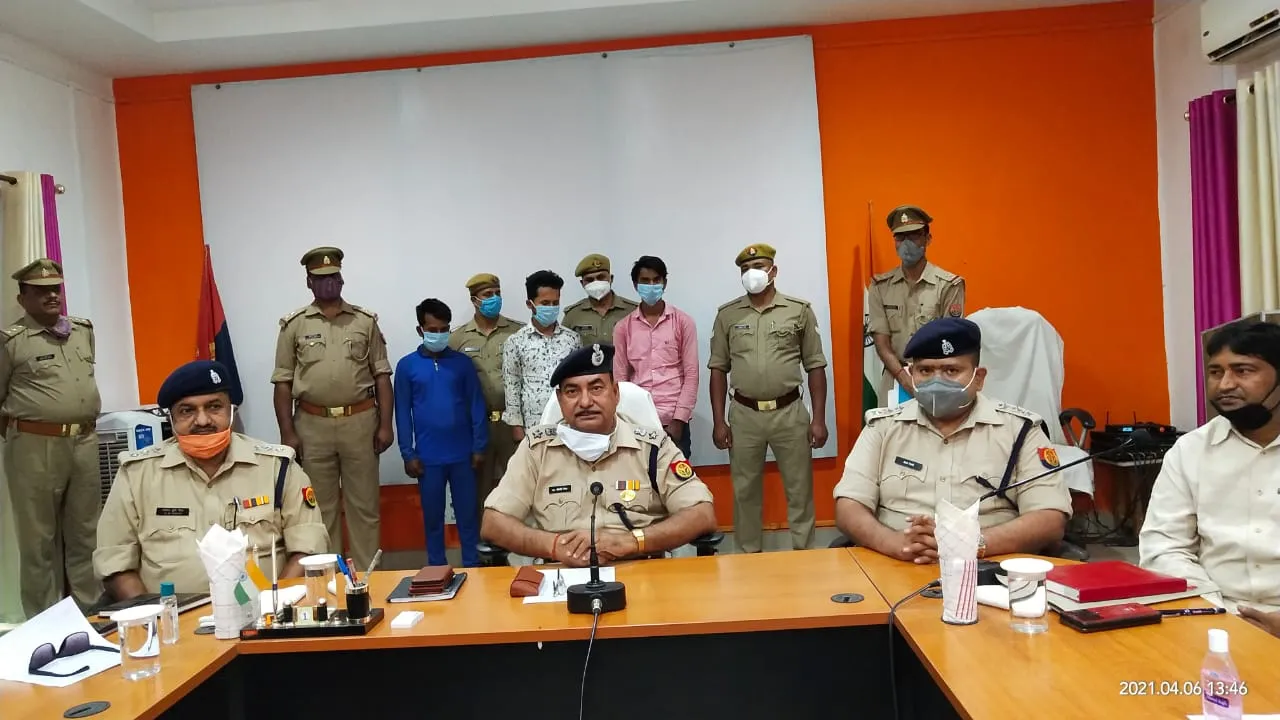 देवरिया: एसओजी की बोलेरो चोरी में अधिवक्ता विपिन तिवारी सहित चार गिरफ्तार