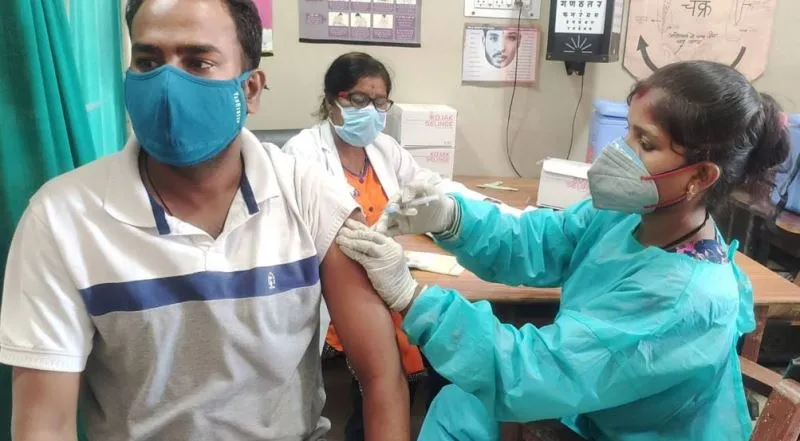 बरेली: 29 प्रतिशत बुजुर्ग और 84 फीसदी युवाओं ने लगवाई वैक्सीन