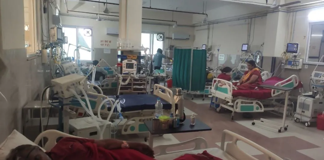 बरेली: 30 मरीजों की टूट गईं सांसें, कागजों में क्रियाशील बने रहे वेंटिलेटर