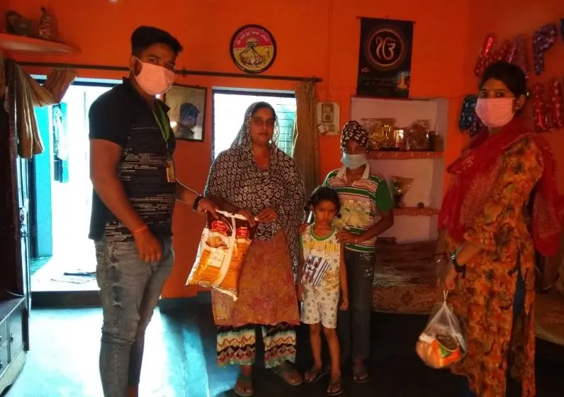 बरेली: कोविड से घर के मुखिया की मौत, घर में पड़े खाने के लाले
