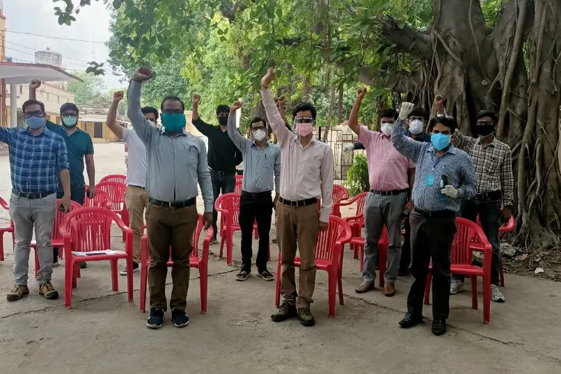 बरेली: ऊर्जा निगम के अध्यक्ष का विरोध, हड़ताल पर कर्मचारी