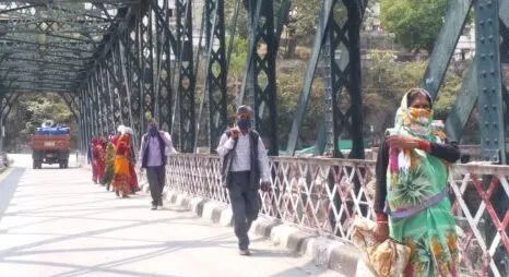 गरमपानी: वैक्सीन लगाने के लिए यहां बुजुर्गों‍ ने नापा 16 कि‍‍लोमीटर का रास्ता