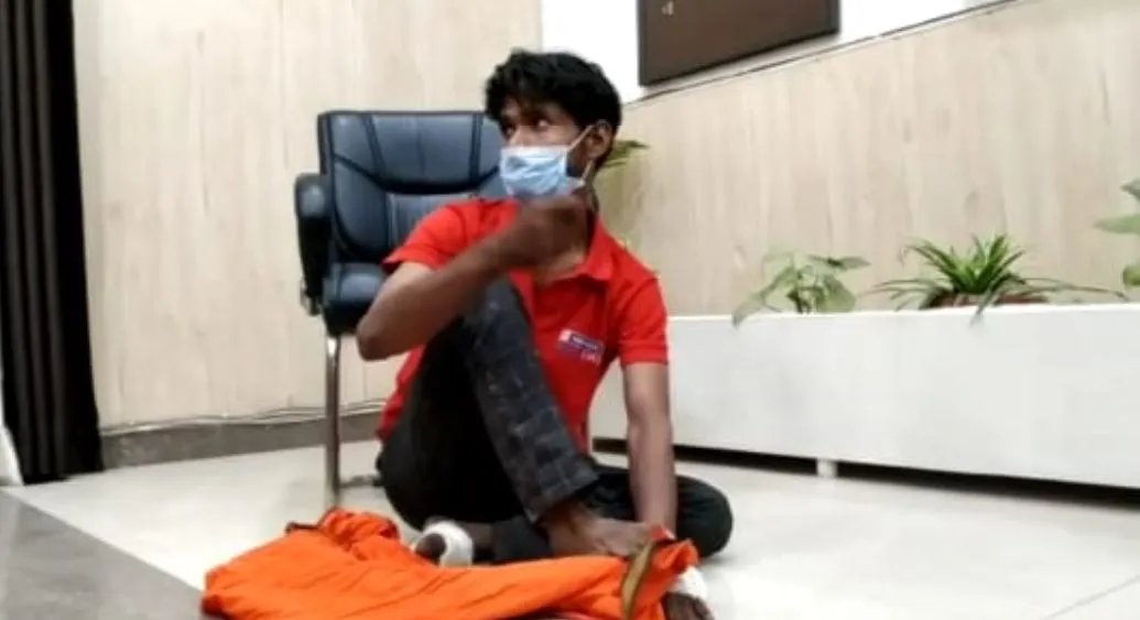 बरेली: युवक ने कबूला खुद ही ठोकी थी हाथ-पांव में कील