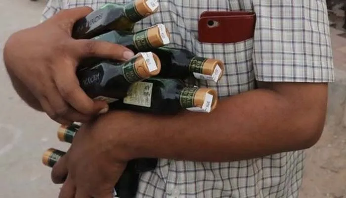 वाराणसी समेत यूपी के कई जिलों में कल से खुल सकती हैं शराब की दुकानें