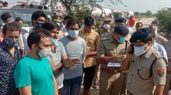 अलीगढ़ में जहरीली शराब का कोहराम,14 लोगों की मौत, 10 की हालत गंभीर
