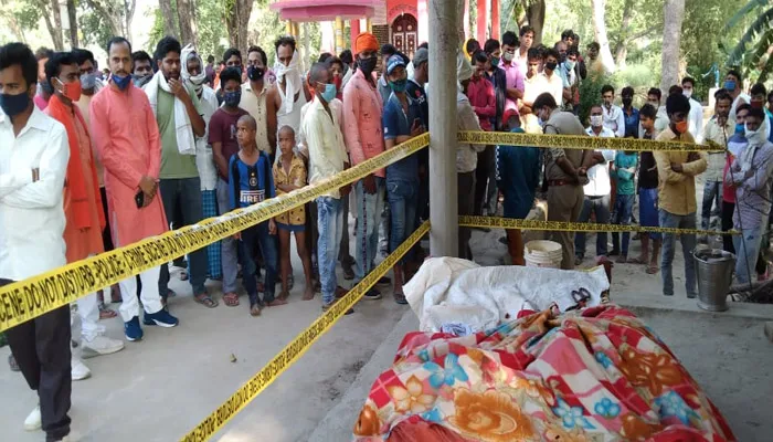 बाराबंकी: मंदिर के पुजारी की धारदार हथियार से हत्या
