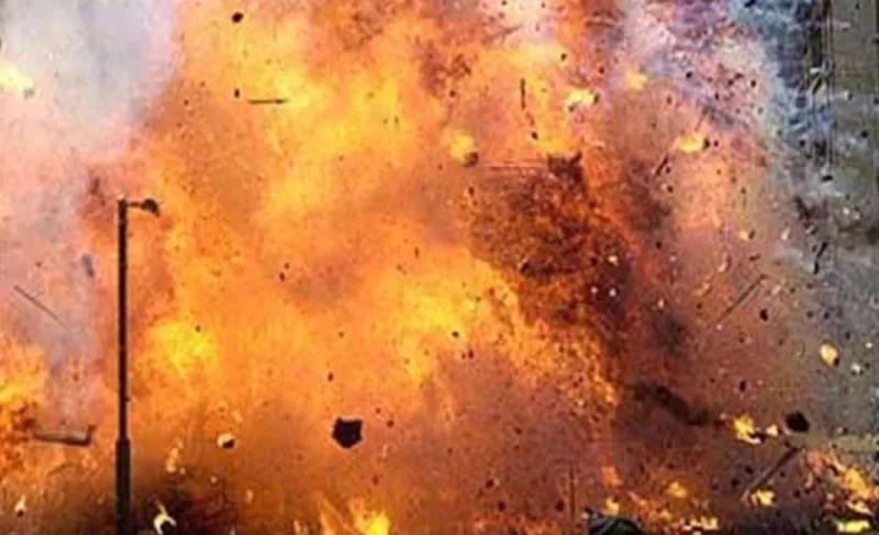 जुमे की नमाज के समय मस्जिद में विस्फोट, 12 की मौत, 15 घायल